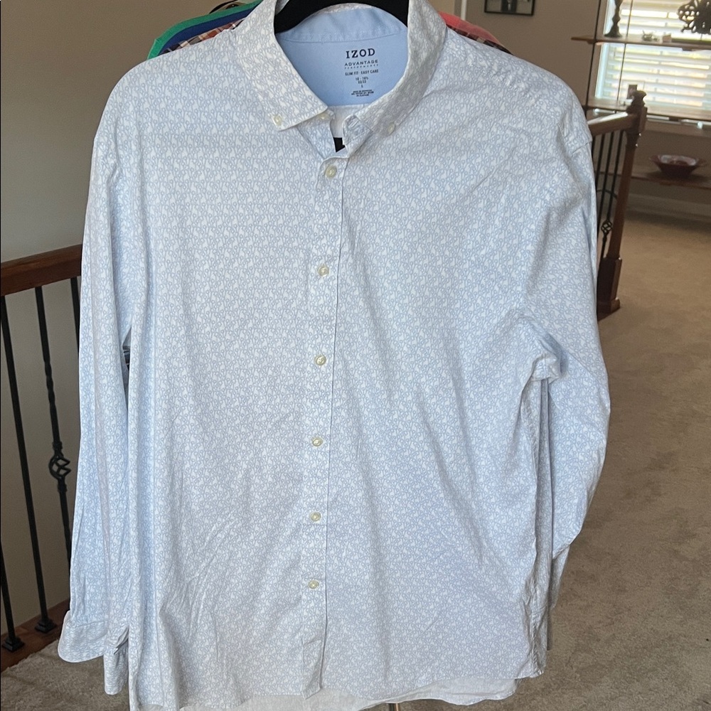 Izod Men's White Palm Patterned Button Down Shirt